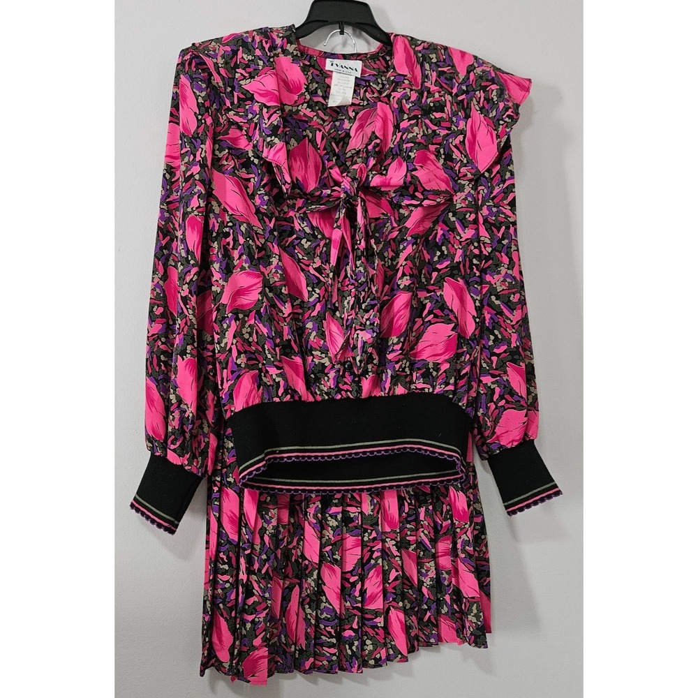 Evanna Vintage 80s Pink Floral Pleated Skirt and Blouse 2 Piece Set Made in USA